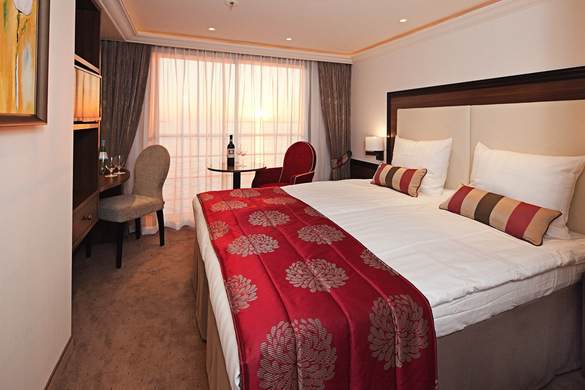 Riviera Travel, MS William Shakespeare, Standard Cabin 4.jpg